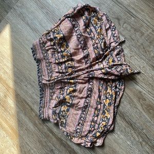 American Eagle- Pattern shorts- Size XS- US 2-4